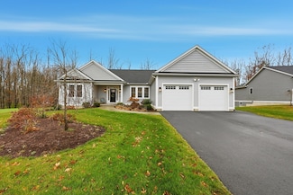 28 Sycamore Cir, Belchertown, MA 01007