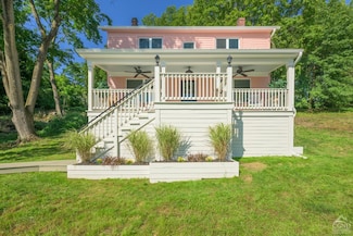 18 Riverside Ave, Coxsackie, NY 12051