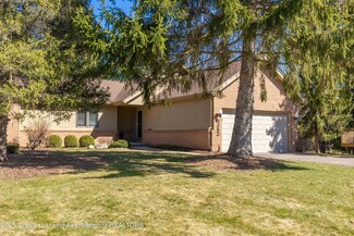 5252 Golden Cir, East Lansing, MI 48823