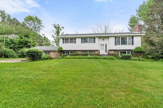 169 Bard Rd, Bennington, VT 05201