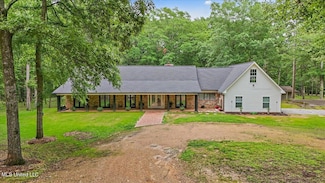 160 Bob White Ln, Ridgeland, MS 39157