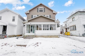 211 W Center St, Fostoria, OH 44830