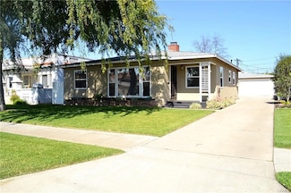 155 S Pepper St, Orange, CA 92868