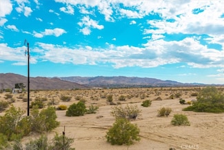 5858 Neptune Rd, Joshua Tree, CA 92252