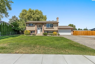 5105 W Sylvester St, Pasco, WA 99301