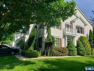 138 Independence Trail, Totowa, NJ 07512
