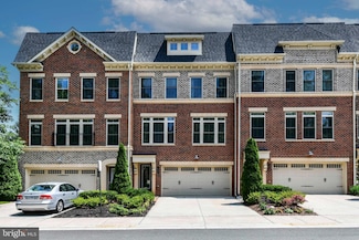 7240 Magpie Ln, Falls Church, VA 22043
