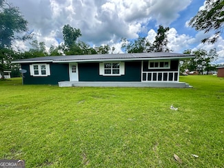 210 W Graham St, Mc Rae, GA 31055