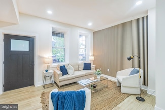 1129 8th St NE, Washington, DC 20002