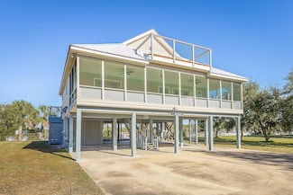 126 Royster Dr, Crawfordville, FL 32327