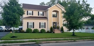 334 East Rd, Belford, NJ 07718