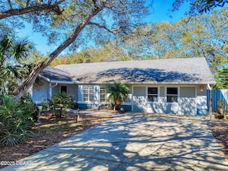 808 E 19th Ave, New Smyrna Beach, FL 32169