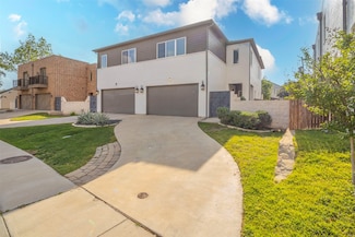 404 Templeton Dr, Fort Worth, TX 76107