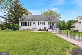43 Circle Dr, Norristown, PA 19403