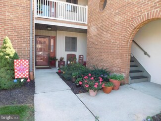 97 Black Oak Dr, Lancaster, PA 17602