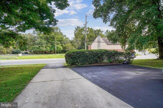 16522 Redland Rd, Derwood, MD 20855