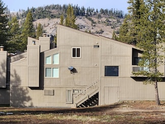 201 Creekside Dr, Bear Valley, CA 95223