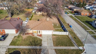 13143 Geoffry Dr, Warren, MI 48088