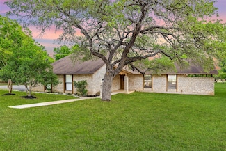 708 Post Oak Dr, Dripping Springs, TX 78620
