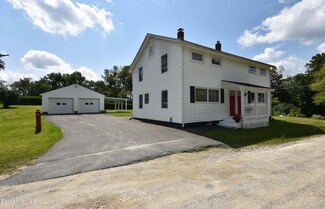 32 Glassworks Rd, Lanesborough, MA 01224
