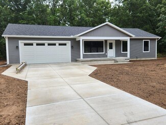 7938 Marlene Rd, Rothbury, MI 49452