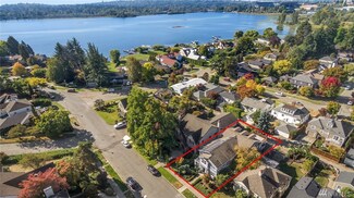 3811 42nd Ave NE, Seattle, WA 98105