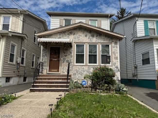 77 Coolidge St, Irvington, NJ 07111