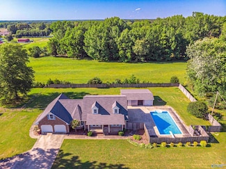 15153 New Cut Rd, Athens, AL 35611