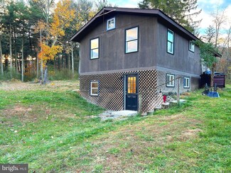 75 Red Tailed Hawk Rd, Paw Paw, WV 25434
