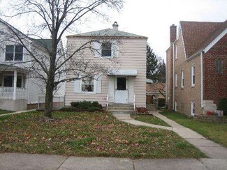 4141 Clinton Ave, Berwyn, IL 60402
