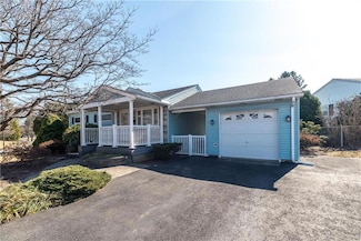 2365 Eden Ln, Bethlehem, PA 18018