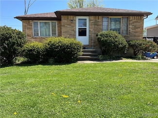 4679 Lake Shore Rd, Hamburg, NY 14075