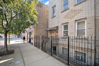 2014 N Western Ave, Chicago, IL 60647
