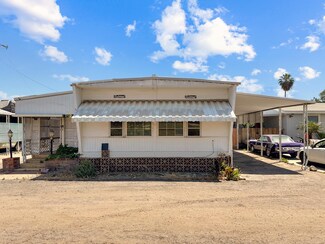 2120 S Santa fe St, Visalia, CA 93292