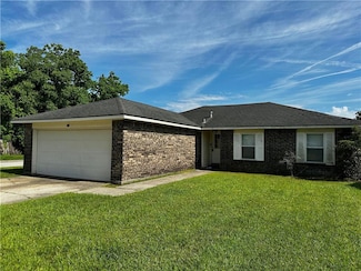 135 Foxbriar Ct, Slidell, LA 70461