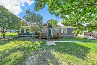 1548 Chaparral Ln, Azle, TX 76020