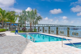 41 SW Seminole St Unit 403, Stuart, FL 34994