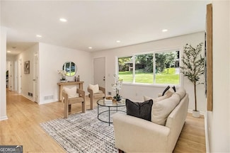 1667 Atherton Cir, Decatur, GA 30035