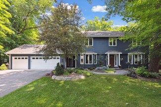 655 Holly Ln N, Plymouth, MN 55447
