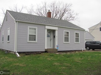 211 W Golf Ave, Ottumwa, IA 52501