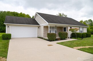1206 Blue Bird Ct, New Carlisle, OH 45344