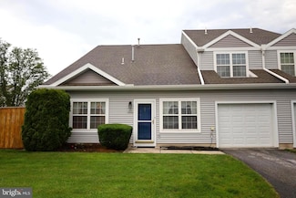 26 Courtyard Dr, Carlisle, PA 17013