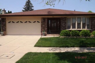 6834 N Minnetonka Ave, Chicago, IL 60646