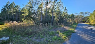 915 NE 6th St, Carrabelle, FL 32322
