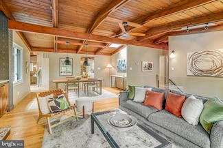 7702 Poplar Tree Ln, Falls Church, VA 22042