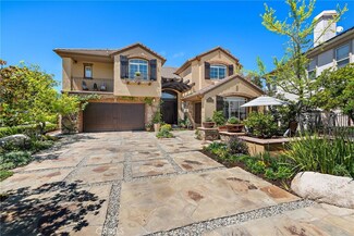 2 Williamsburg Ln, Trabuco Canyon, CA 92679