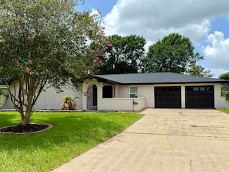 4601 Graves Ave, Groves, TX 77619