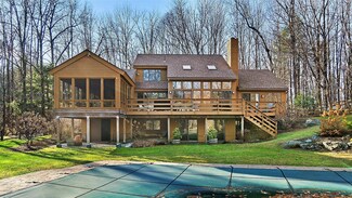 1210 Lenox Rd, Richmond, MA 01254
