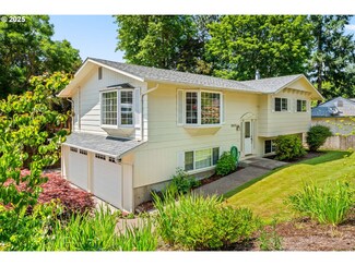3211 Strathmore Place, Eugene, OR 97405