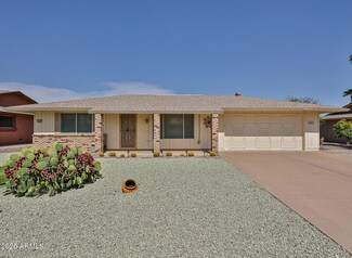 17211 N Palo Verde Dr, Sun City, AZ 85373